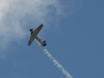 North American SNJ-4 T6 Texan, Kennung D-FUKK, Erstflug 1935, in Lizenz bis Ende der 1950er Jahre gebaut, bei der Soloflugvorfuehrung.