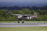 Die Stinson AT-19 bei der Landung auf dem Flughafen Paderborn-Lippstadt PAD