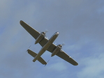 2 motoriger Bomber aus dem 2. Weltkrieg
