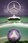 Firmenlogo auf dem Kühlergrill